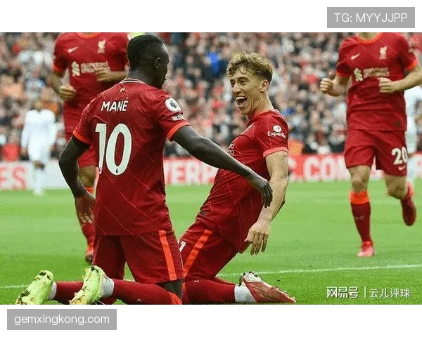 克洛普变阵如何激活边路进攻？解析利物浦强强对话中的战术压制力