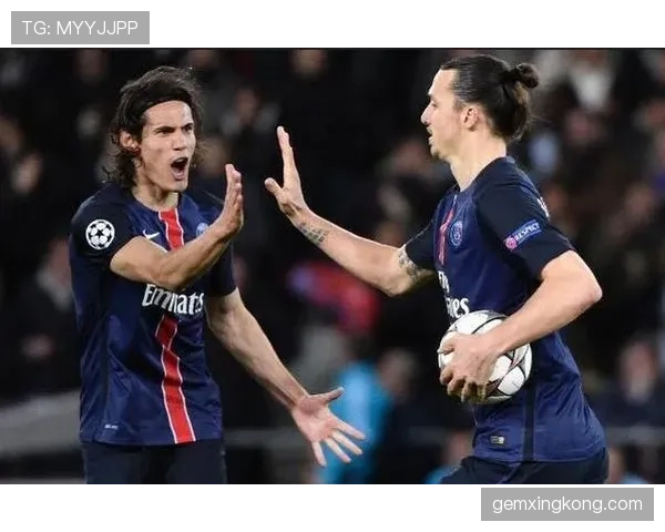 卡瓦尼与伊布关键射门效率差异背后的体系驱动机制